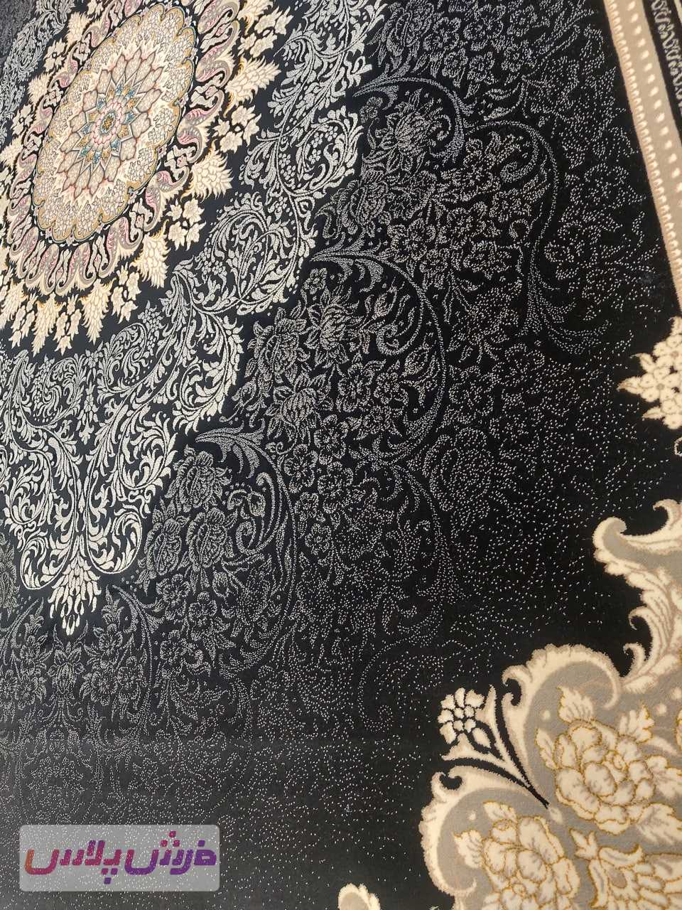 فرش 700 شانه نقشه دلاریس رنگ زمینه سرمه ای