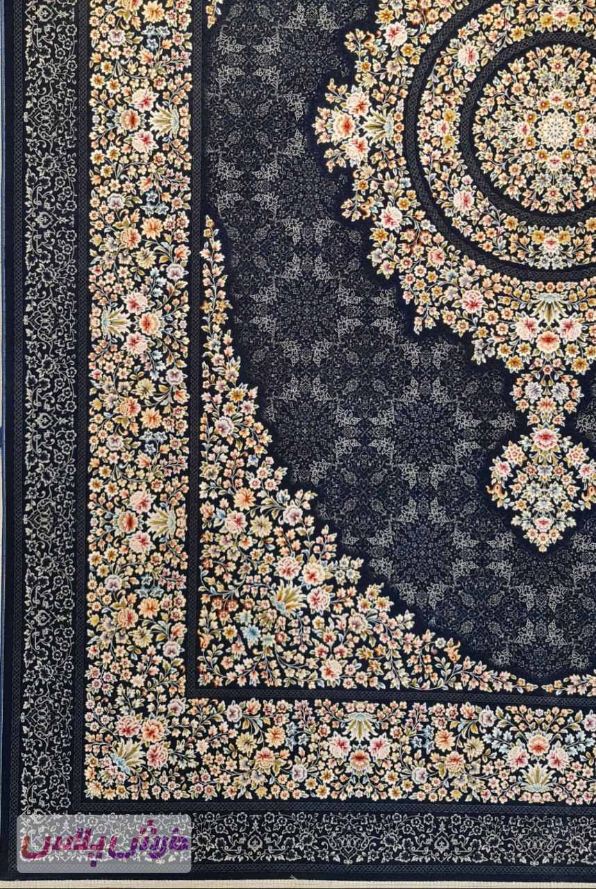 فرش 1500 شانه برجسته نقشه سروین زمینه سرمه ای