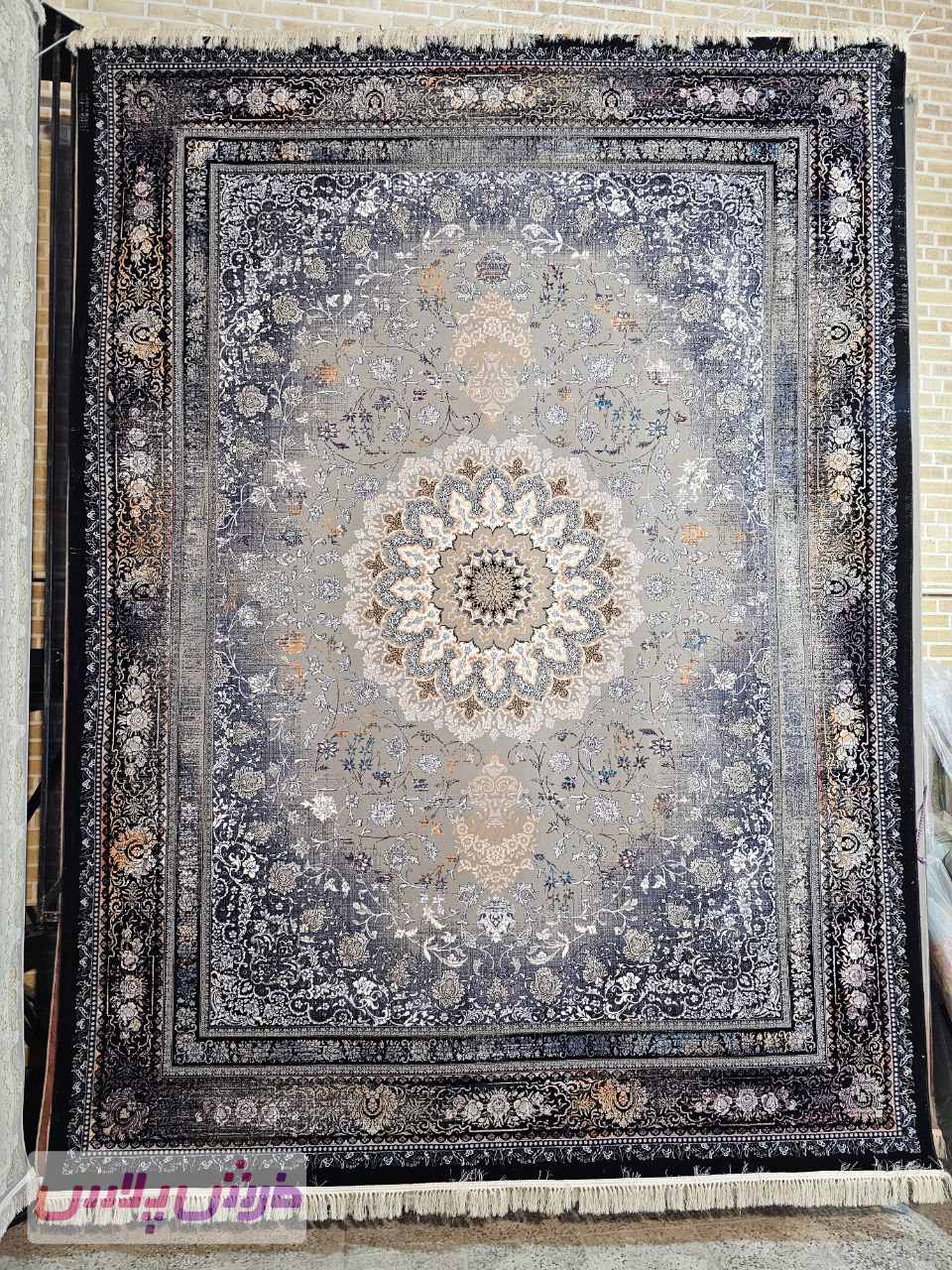 فرش 700 شانه نقشه دریا زمینه سرمه ای – پلی استر