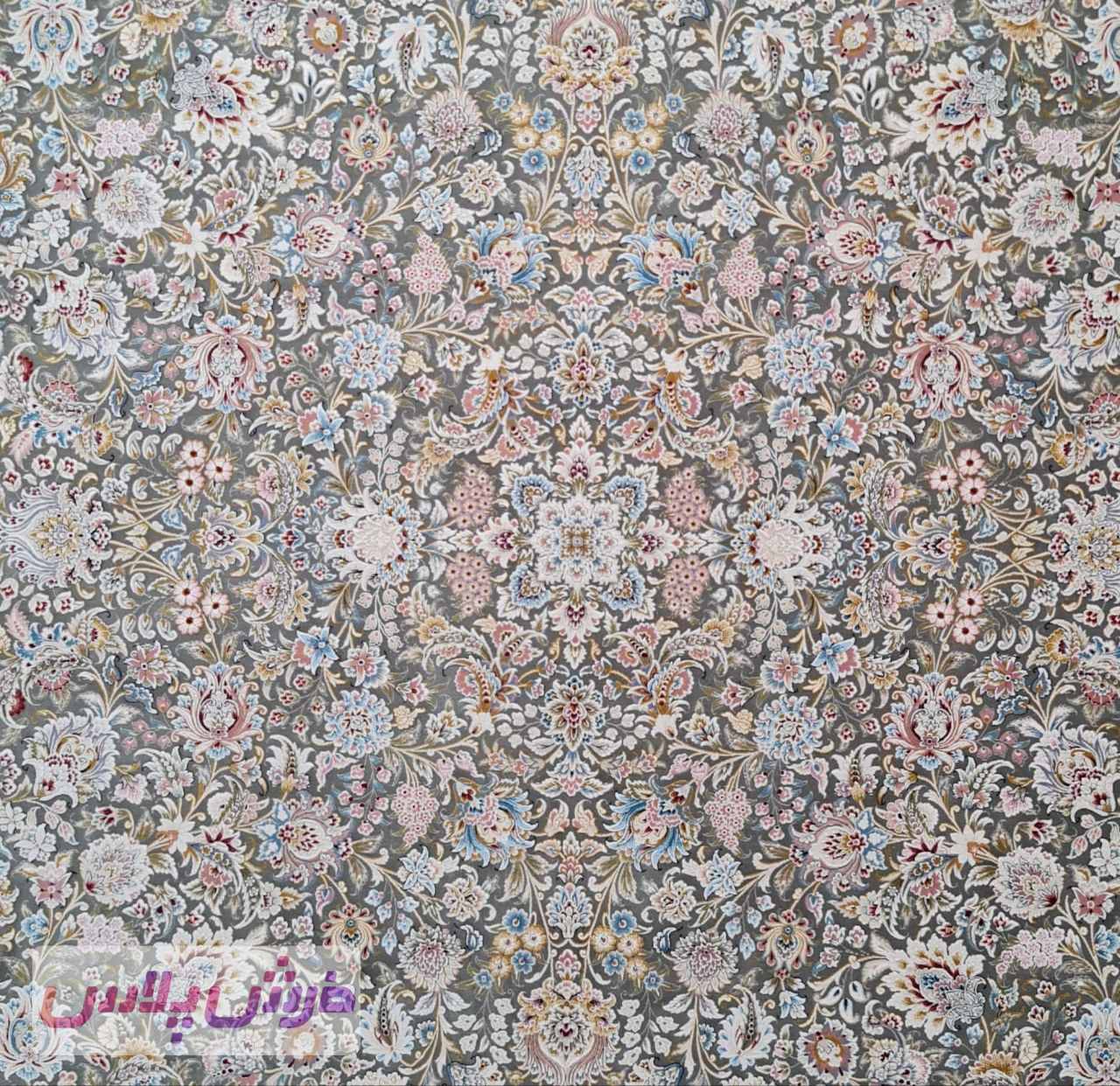 فرش 1500 شانه برجسته نقشه افشان به گل زمینه ذغالی